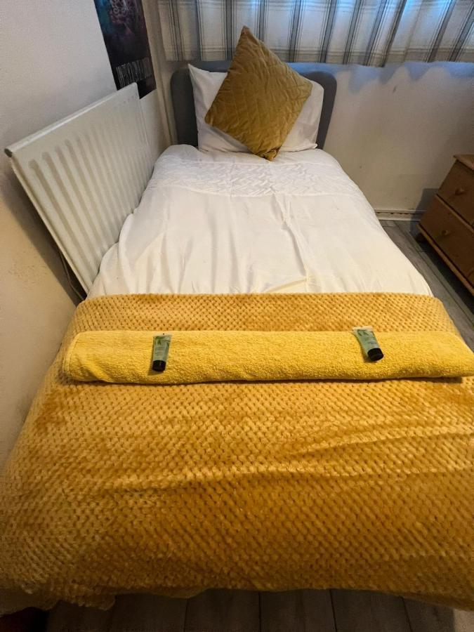 Indulge Hockley Hotel - With Free Front Parking - 10 Min Drive To Birmingham City Centre Bull Ring, Grand Central, Tesco Superstore, Primark & Commonwealth Games